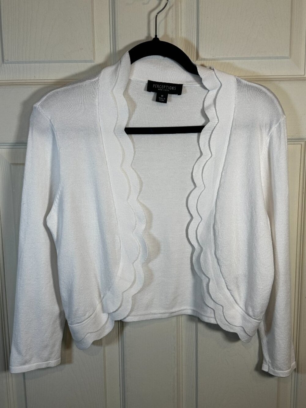 Perceptions New York Scallop Edge Cropped Cardigan Shrug Bundle Black + White Si - Picture 3 of 12